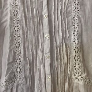 American Eagle lace and eyelet button up peasant top